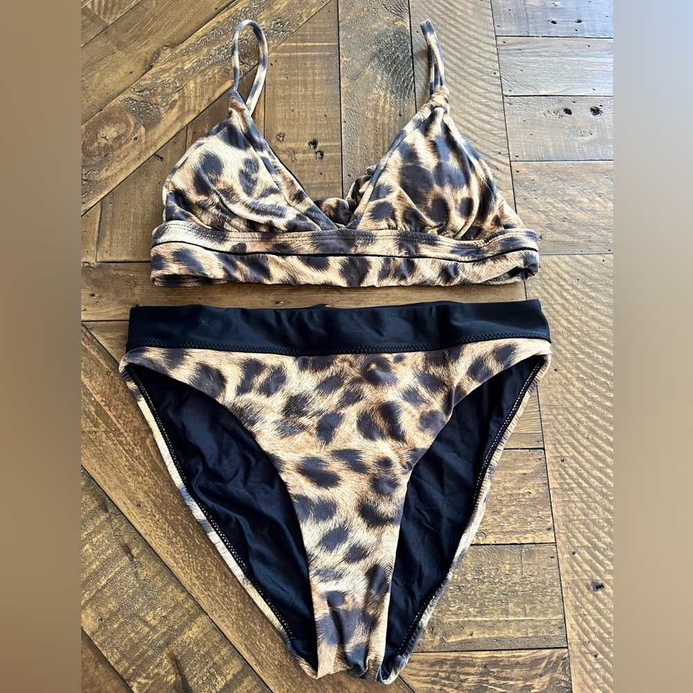 PQ Pilyq High Waist Bikini Set Size Medium Cheetah Print